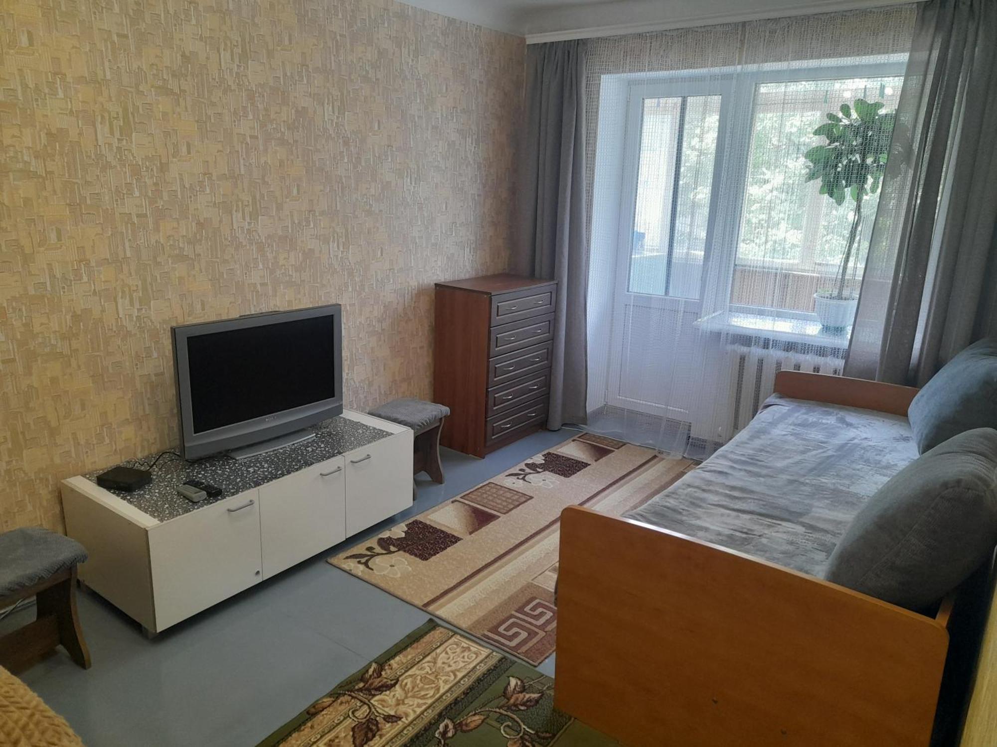 Квартира Біля Парку На Княгині Ольги 13 Apartment รีฟเน ภายนอก รูปภาพ